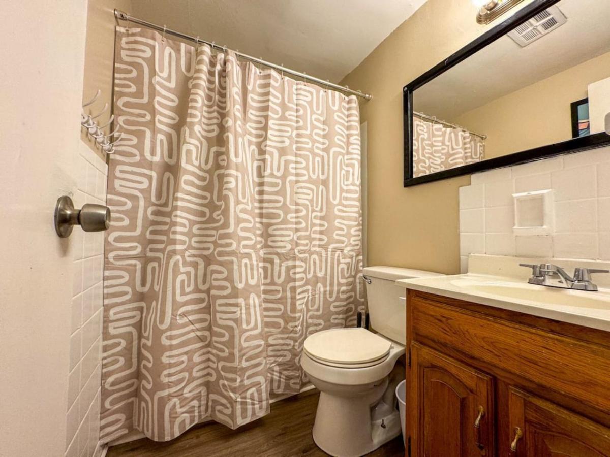 Apartment Sleeps 4 Cozy 1 Bedroom With Comfy Queen Mattress Pittsburgh