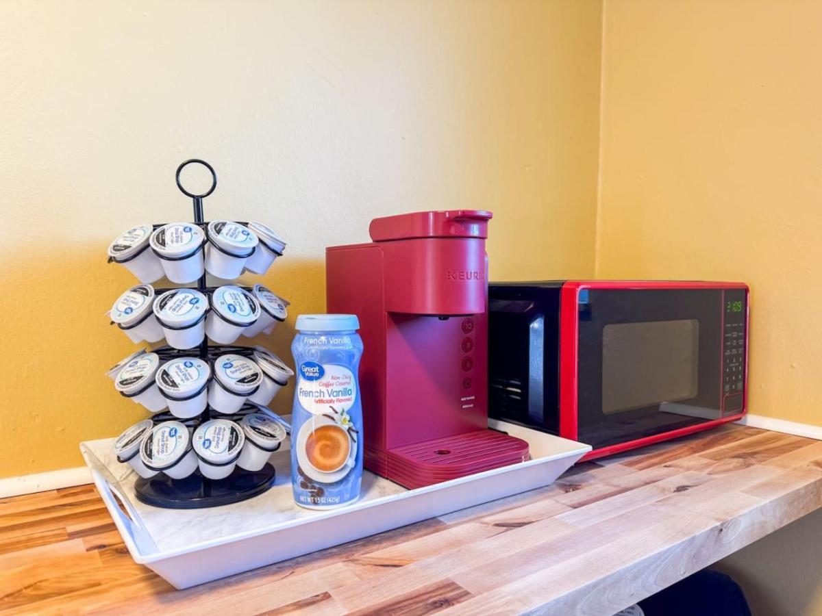 Sleeps 4 Cozy 1 Bedroom With Comfy Queen Mattress Pittsburgh